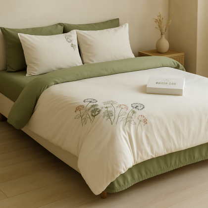 Постельное бельё с простынёй на резинке