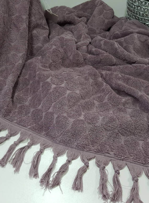 Maison D'or Paris Danielle Bedspread махровая простынь с бахромой хлопок фиолетовая