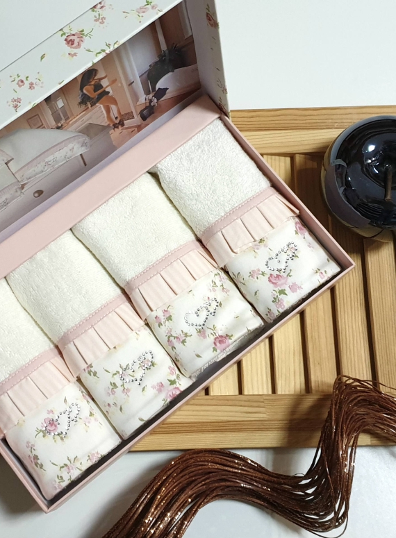 Набір з 4-х бамбукових рушників 30х50см Maison D'or Roses крем-рожевий