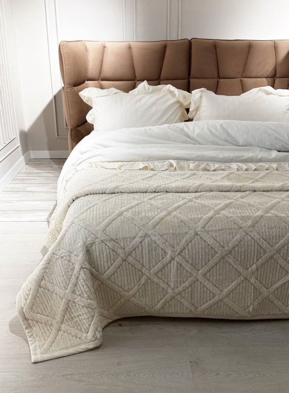 Велюрове стьобане покривало Colorful кремове євро 200х230