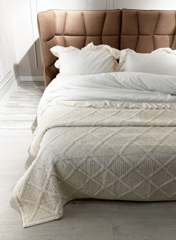 Велюрове стьобане покривало Colorful кремове євро 200х230