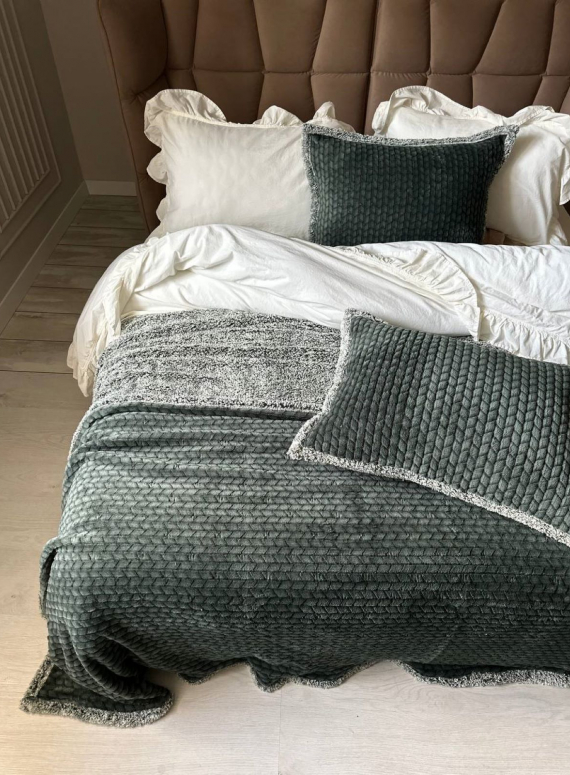 Двохстороннє тепле і м'яке покривало з наволочками Mosaic haki 220х260