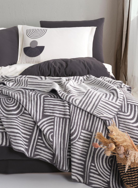 Комплект постільної білизни з вишивкою і пледом Babil antrasit євро Туреччина