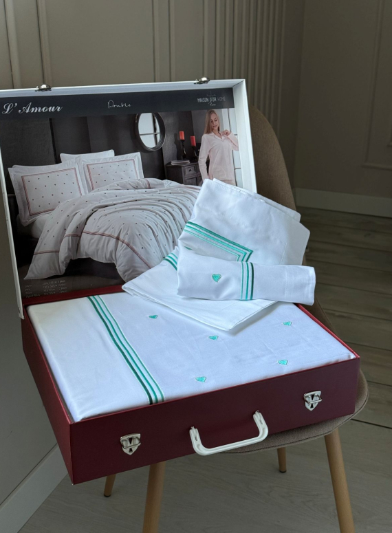 Постільна білизна Maison D'or Lamour mint євро 200х220 сатин з вишивкою сердечок