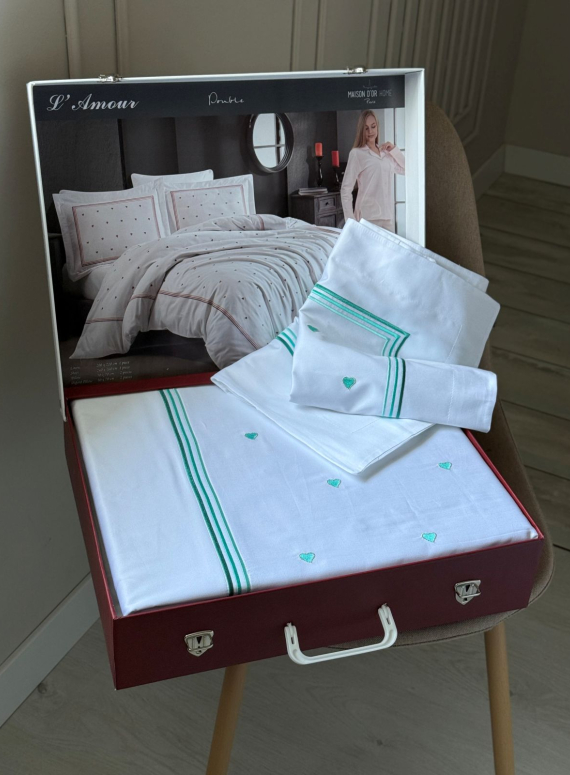 Постільна білизна Maison D'or Lamour mint євро 200х220 сатин з вишивкою сердечок