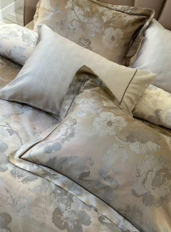 Постільна білизна Maison D'or Ambre gold євро 200х220 тенсел