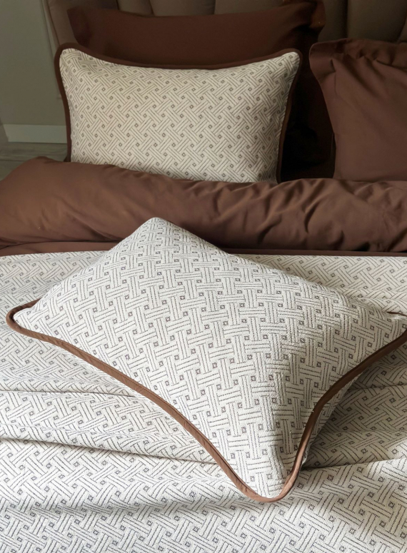 Легка постільна білизна з піке Saheser Massimo kahve євро