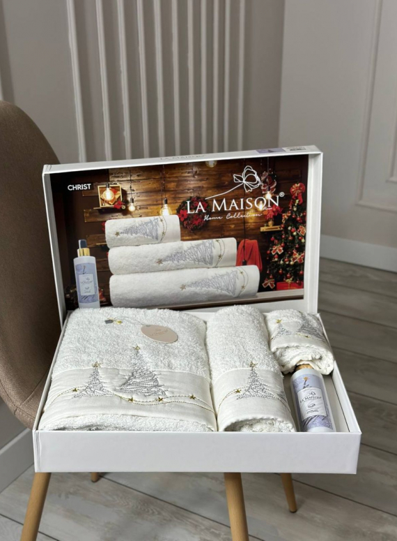 Новогодний набор махровых полотенец La Maison Christ 3шт. + ароматический спрей