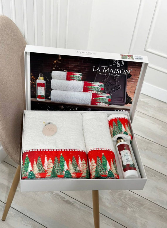 Новогодний набор махровых полотенец La Maison Clara 3шт. + ароматический спрей