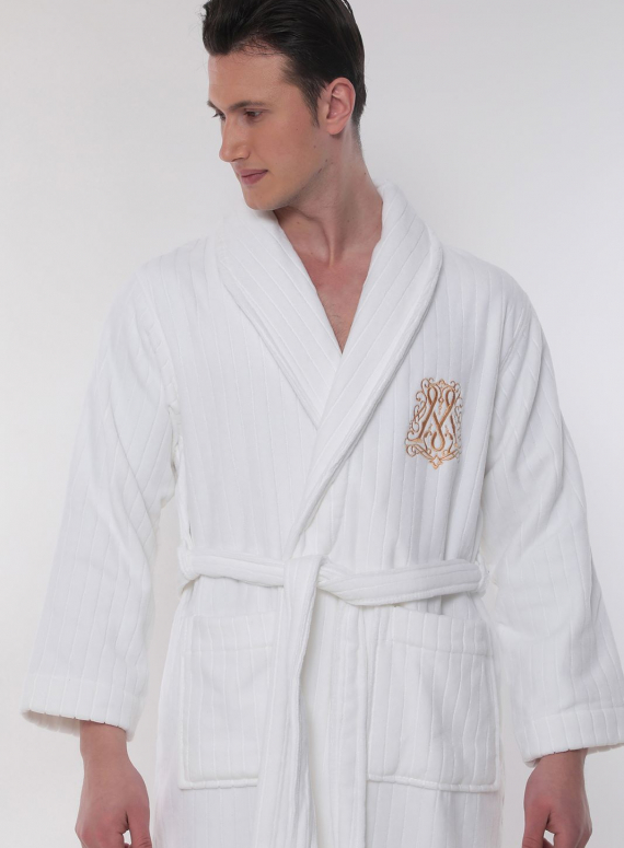 Maison Dor Paris Alberto чоловічий велюровий халат з шалевим коміром і золотою вишивкою кремовий