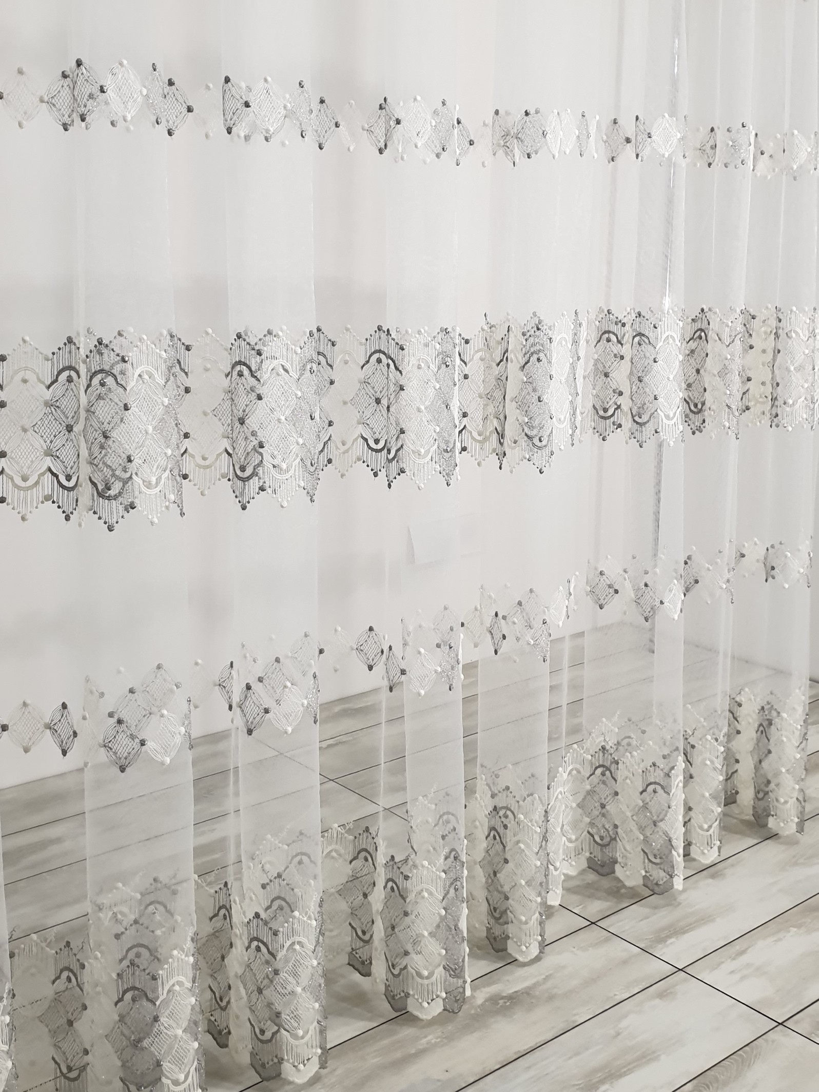 Тюль фатин с узором Santa 4 крем-серый с люрексом