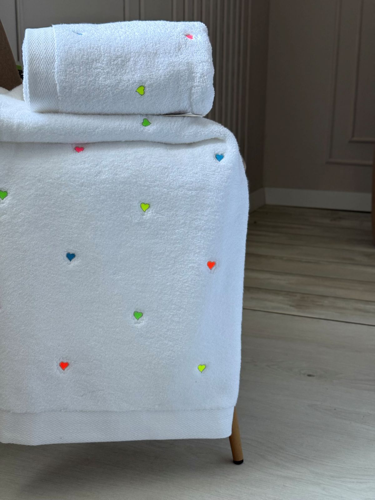 Maison D'or Soft Hearts neon махровий рушник для обличчя 50х100 хлопок