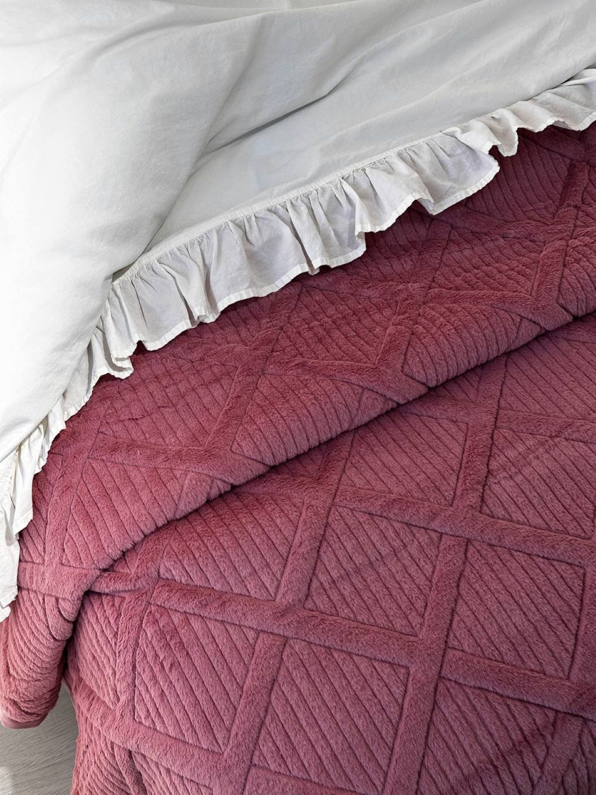 Велюрове стьобане покривало Colorful рожеве євро 200х230