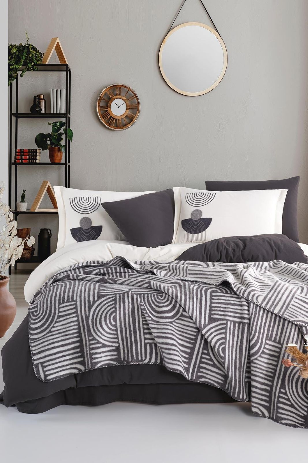 Комплект постільної білизни з вишивкою і пледом Babil antrasit євро Туреччина