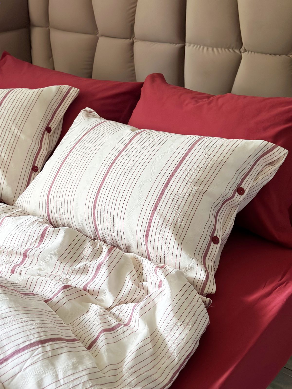 Постельное белье Saheser Avva red евро 200х220