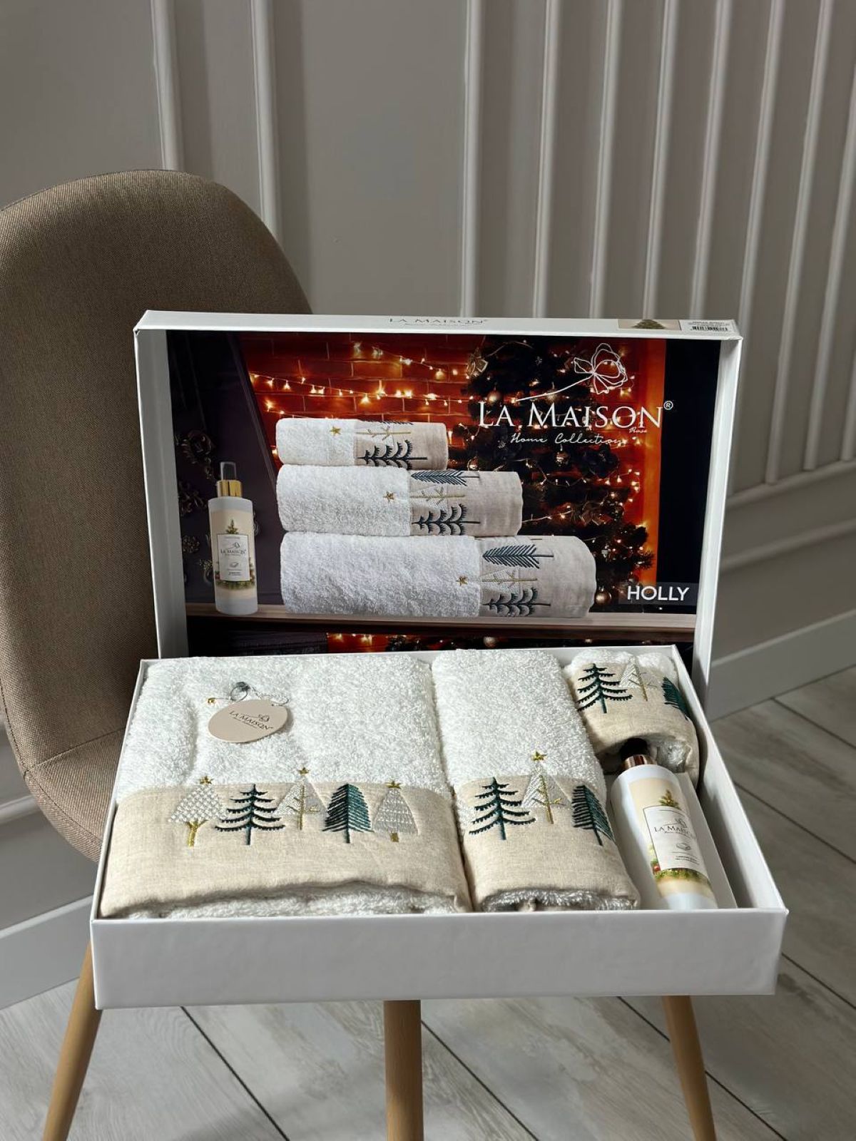 Новогодний набор махровых полотенец La Maison Holly 3шт. + ароматический спрей