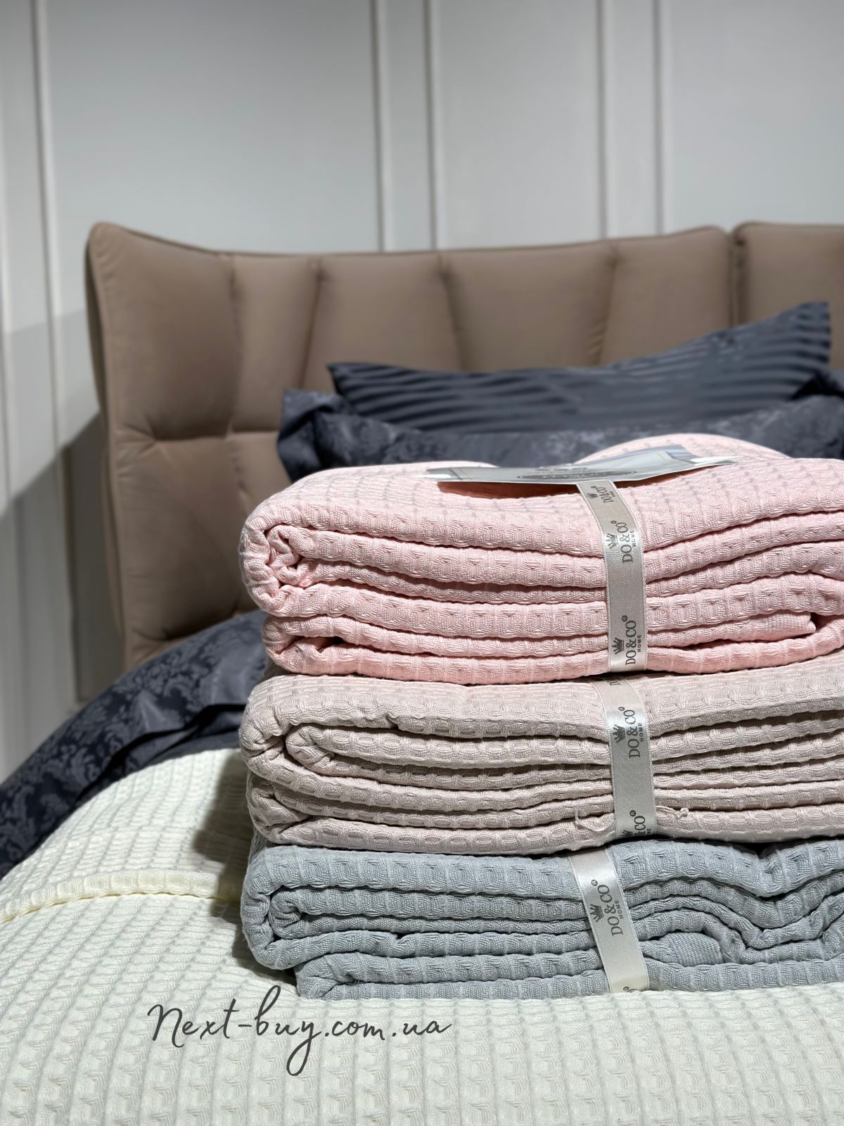 Легкий, вафельный плед-пике DO&CO Pike bej 220*240