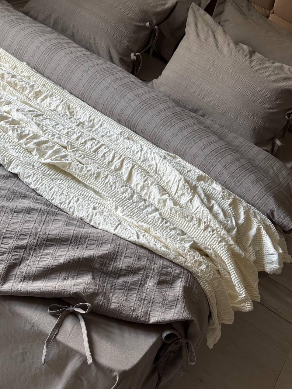 Постільна білизна Saheser Lucca gri євро 200х220 jacquard