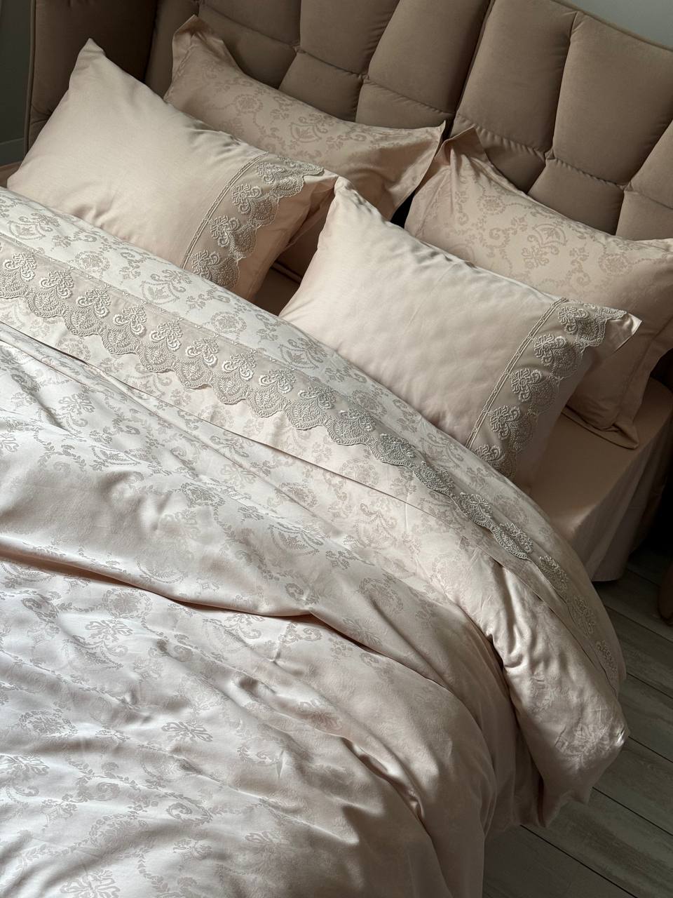 Maison D'or Mirabella Dantella beige постільна білизна 200x220см сатин жаккард бежевий