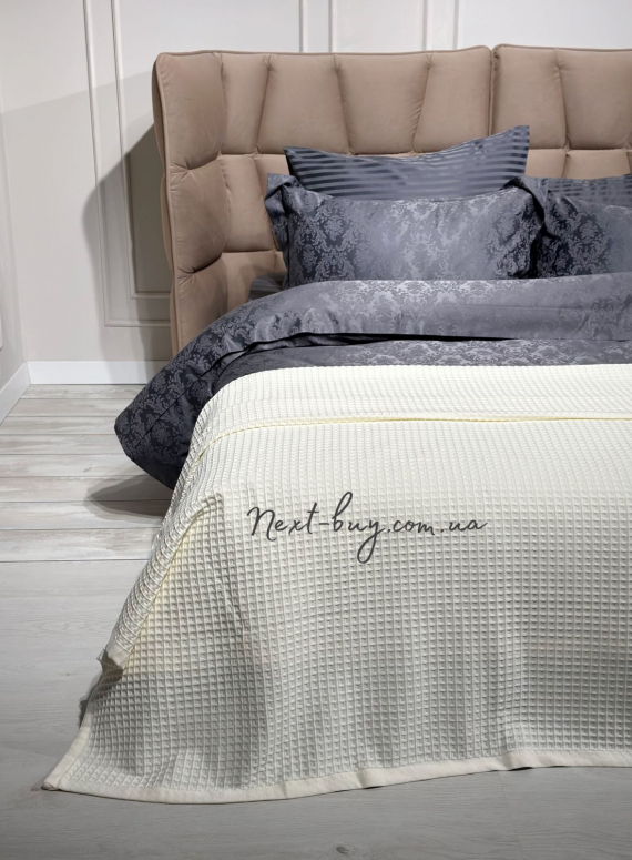 Легкий, вафельный плед-пике DO&CO Pike cream 220*240