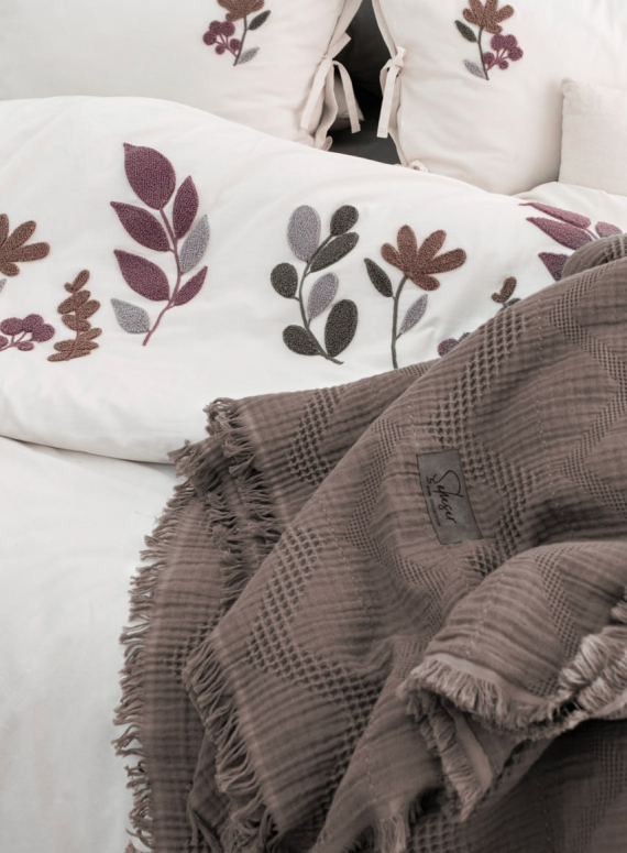 Постільна білизна з піке з простирадлом на резинці Saheser Paula Vizon євро