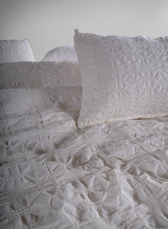 Эксклюзивное Семейное постельное белье Limasso Kristal Snow white 160х220(2шт) из вареного хлопка