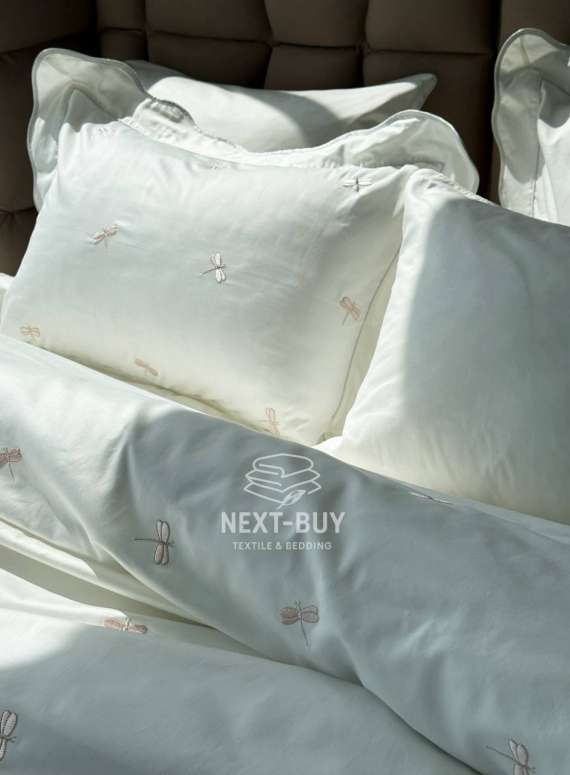 Maison D'or Les Azzures ecru-rose постільна білизна євро 200х220 сатин з вишивкою бабок