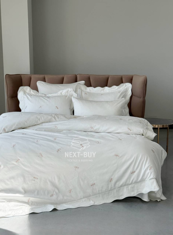 Maison D'or Les Azzures ecru-rose постільна білизна євро 200х220 сатин з вишивкою бабок