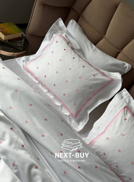 Постільна білизна Maison D’or Lamour Rose основа біла, з вишивкою рожевих сердечок, преміум сатин 300ТС, Туреччина