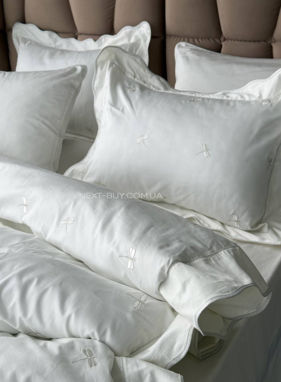 Maison D'or Les Azzures ecru-ecru постільна білизна євро 200х220 сатин з вишивкою бабок