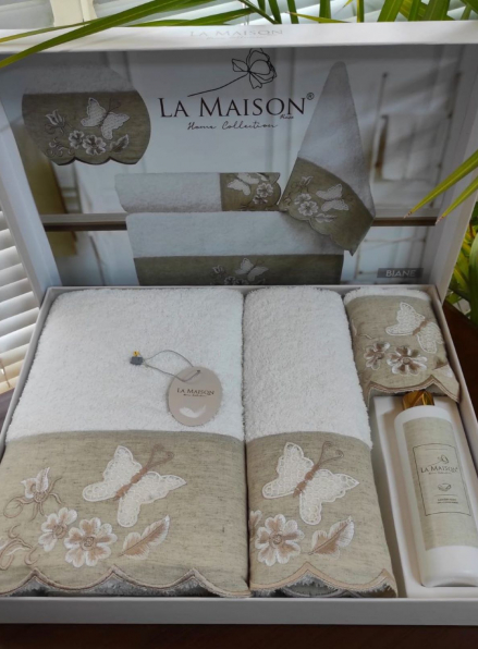 Набор махровых полотенец La Maison Biane 3шт. + ароматический спрей