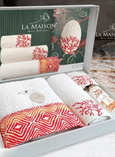 Набор махровых полотенец La Maison Bloom 3шт. + ароматический спрей