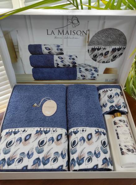 Набор махровых полотенец La Maison Esme 3шт. + ароматический спрей