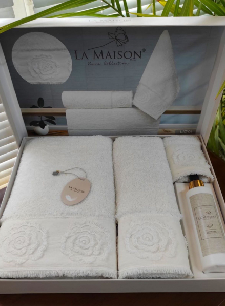 Набор махровых полотенец La Maison Lidya 3шт. + ароматический спрей
