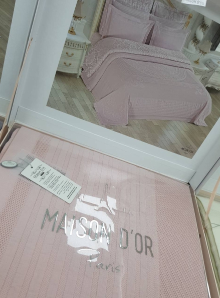 Maison D'or Paris Eva Caroline pink покривало, постільна білизна з наволочками сатин-жаккард