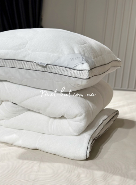 Maison D'or Coral air-soft pillow подушка антиаллергенная 70*70