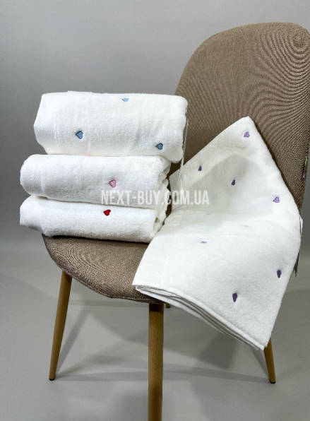 Maison D'or Soft Hearts махровий рушник для обличчя 50х100 хлопок білий з рожевим