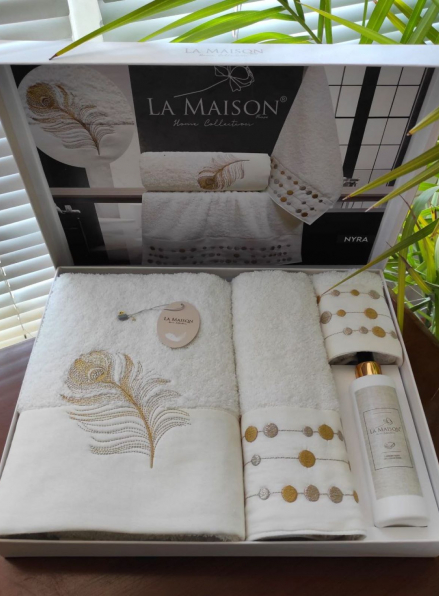 Набір махрових рушників La Maison Nyra 3шт. + ароматичний спрей