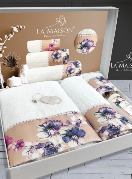 Набор махровых полотенец La Maison Tina 3шт. + ароматический спрей