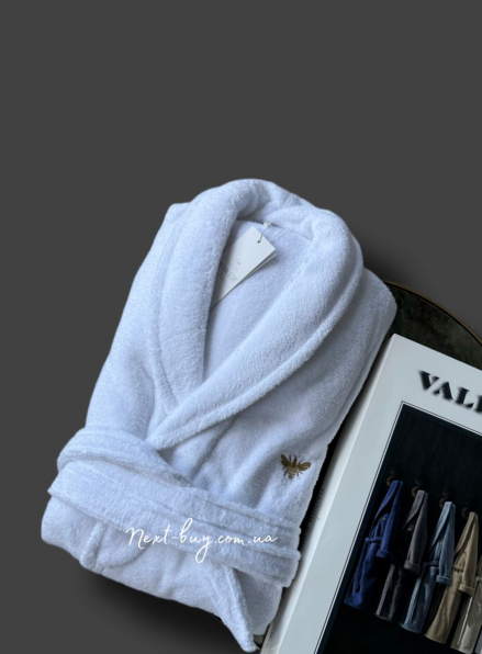 Мужской махровый халат Maison D`or Paris Valentin с вышивкой белый