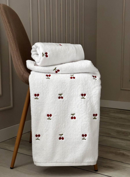 Махровое полотенце для бани Cestepe Cherries white-red 70х140 Турция