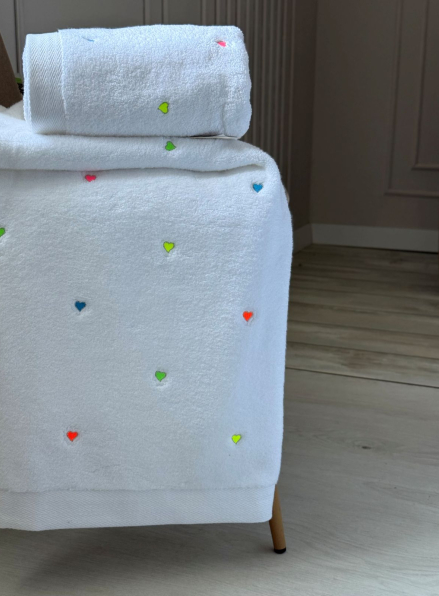 Maison D'or Soft Hearts neon махровий рушник для обличчя 50х100 хлопок