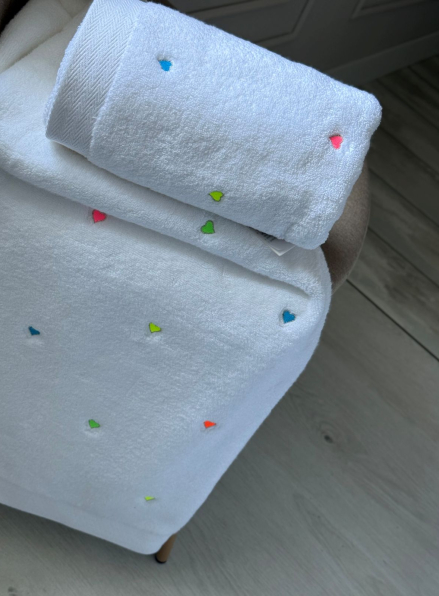 Maison D'or Soft Hearts neon махровий рушник для обличчя 50х100 хлопок