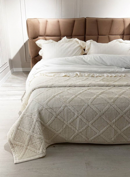 Велюрове стьобане покривало Colorful кремове євро 200х230