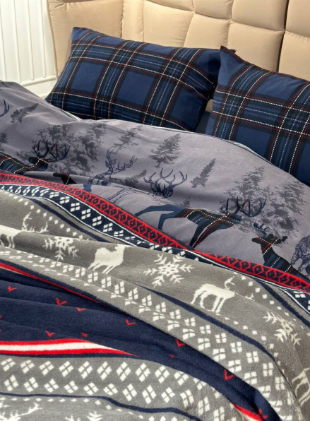 Постільна білизна з простирадлом на резинці First Choice Flannel Happiness Navy Blue євро