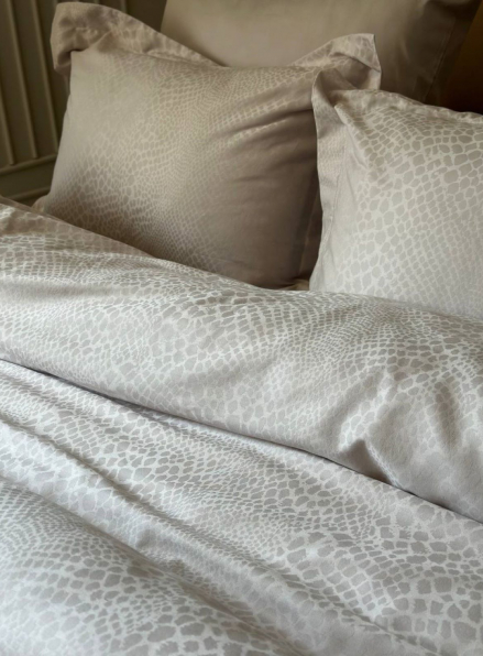 Постельное белье Saheser Austin bej евро 200х220 сатин-жаккард