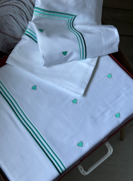 Постільна білизна Maison D'or Lamour mint євро 200х220 сатин з вишивкою сердечок