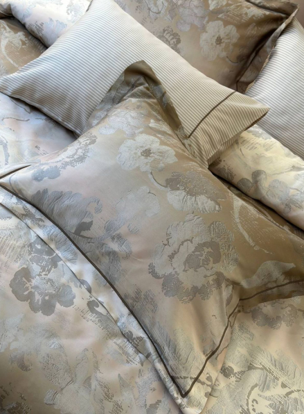 Постільна білизна Maison D'or Ambre gold євро 200х220 тенсел