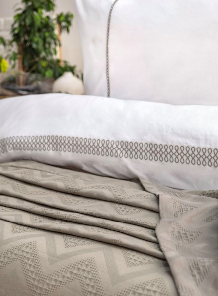 Постільна білизна з піке Saheser Noemi mink євро 200х220