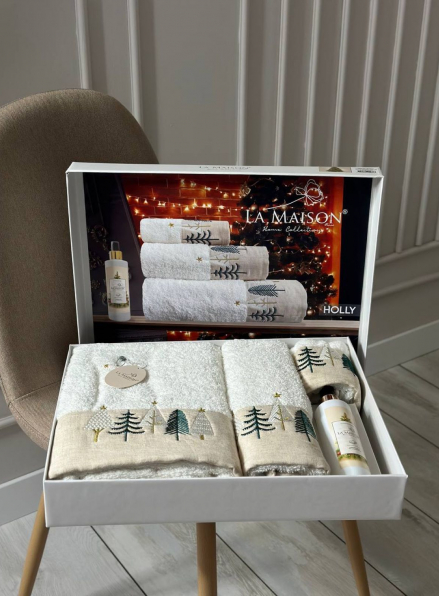 Новогодний набор махровых полотенец La Maison Holly 3шт. + ароматический спрей